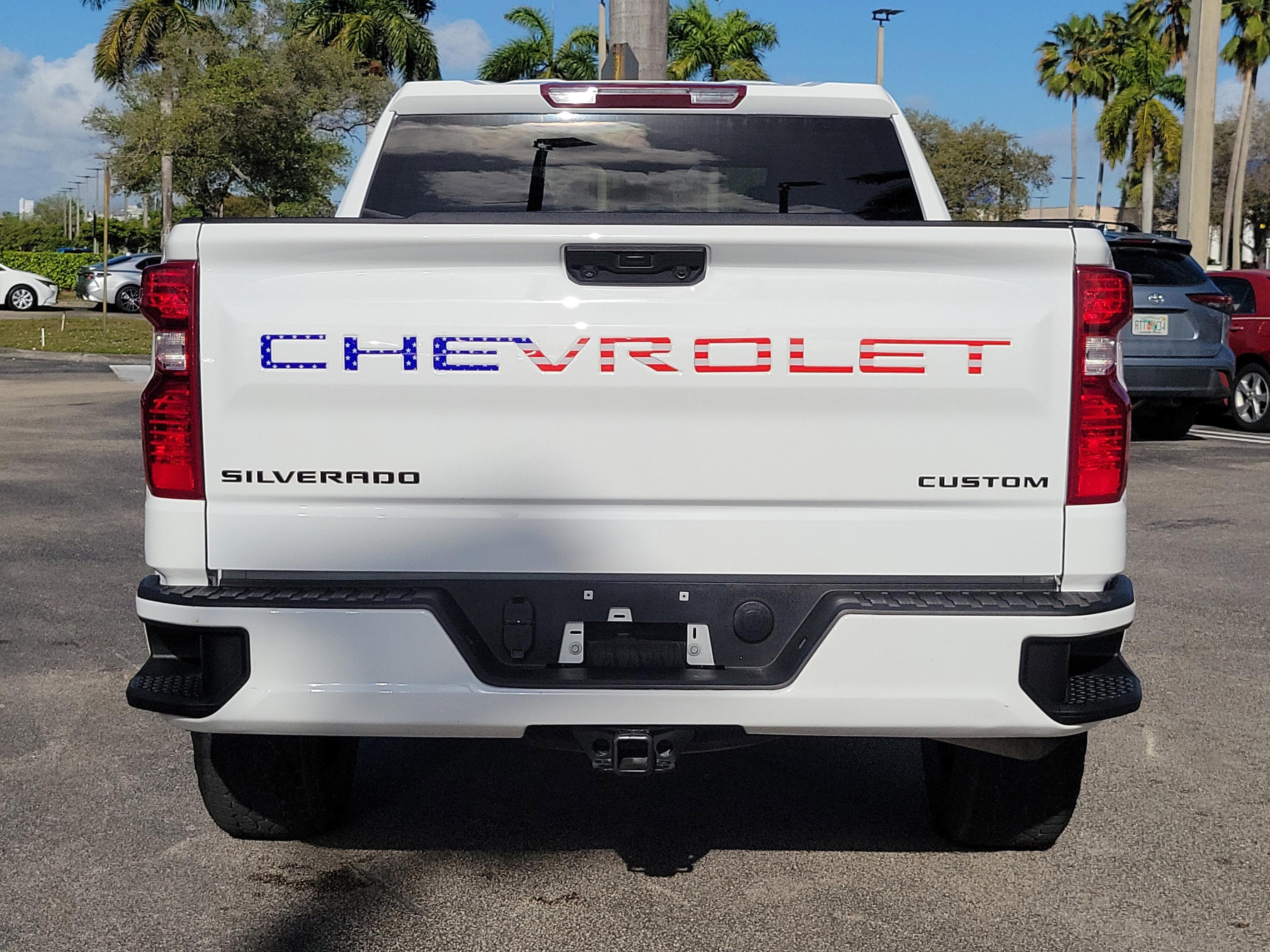 Chevrolet Silverado 1500 Custom Rwd Crew Cab - Thumbnail 6
