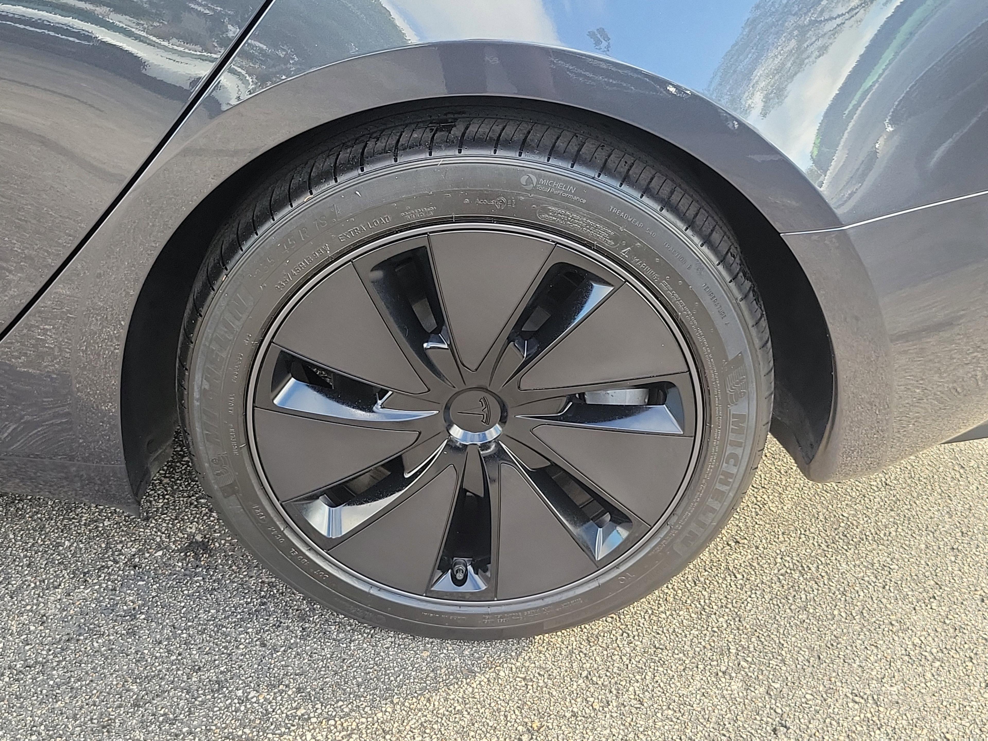 Tesla Model 3 Long Range Rwd - Thumbnail 8