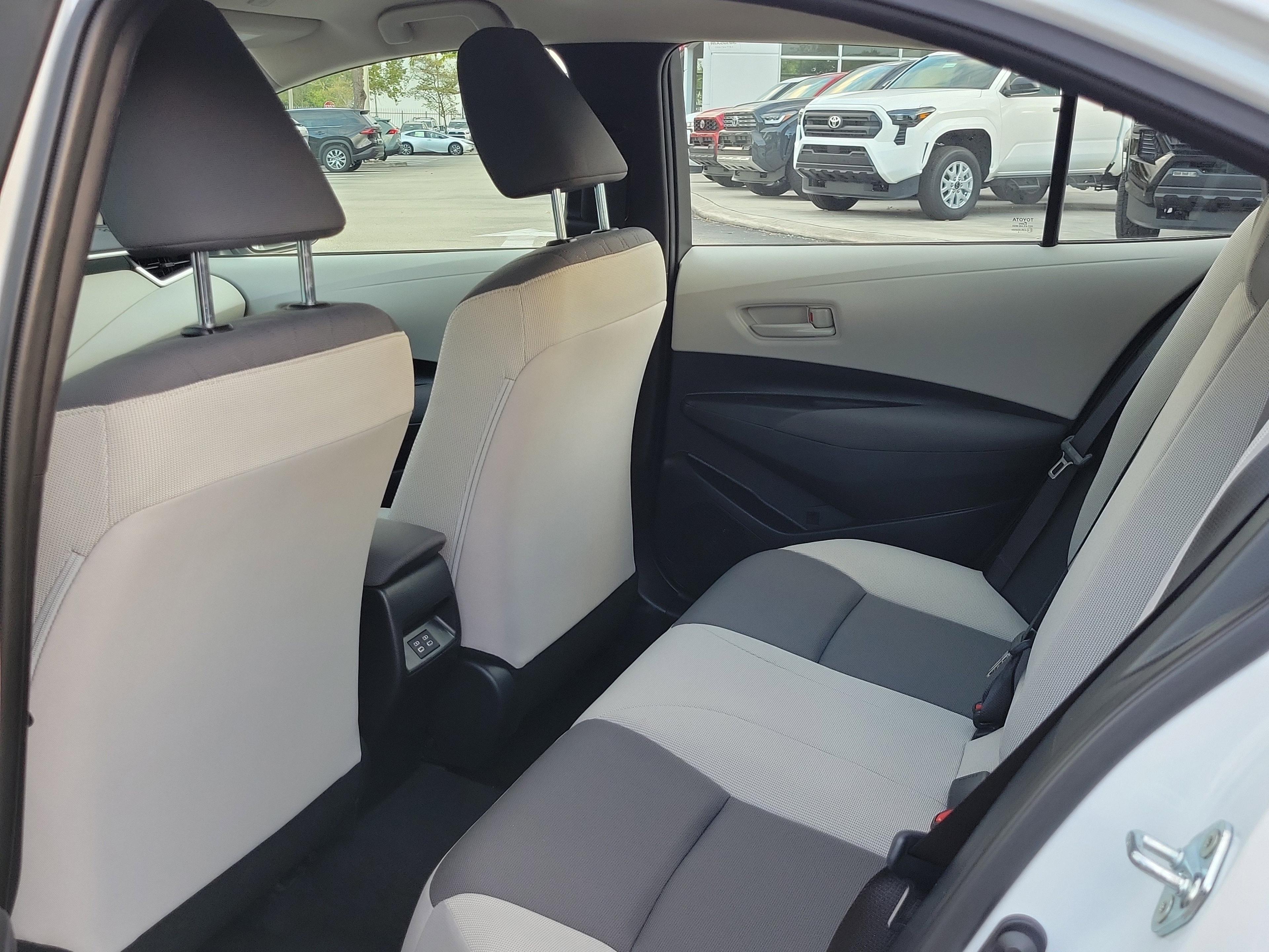 Toyota Corolla Le Fwd - Thumbnail 9