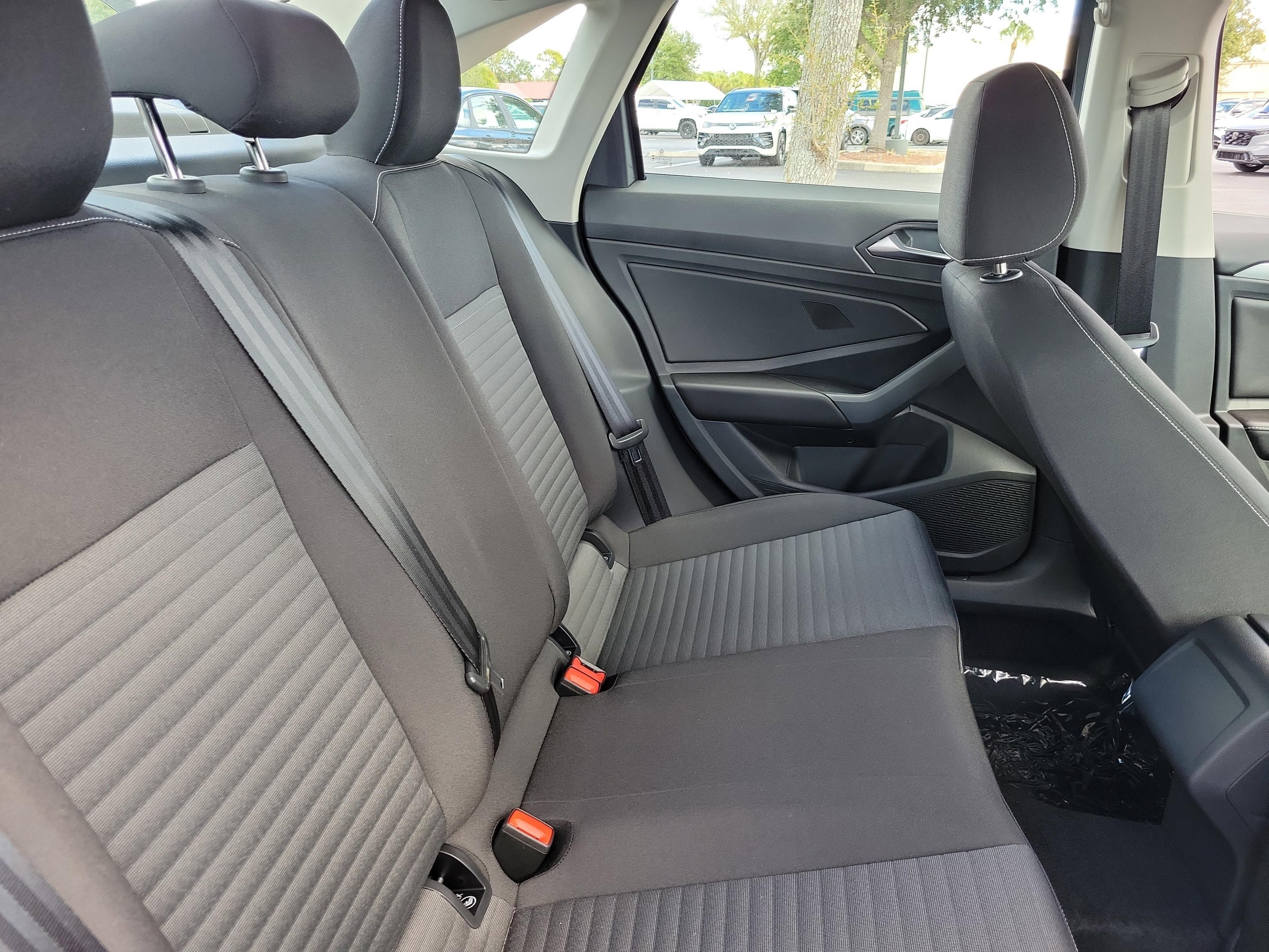 Volkswagen Jetta 1.5T S Fwd 4D Sedan - Thumbnail 11