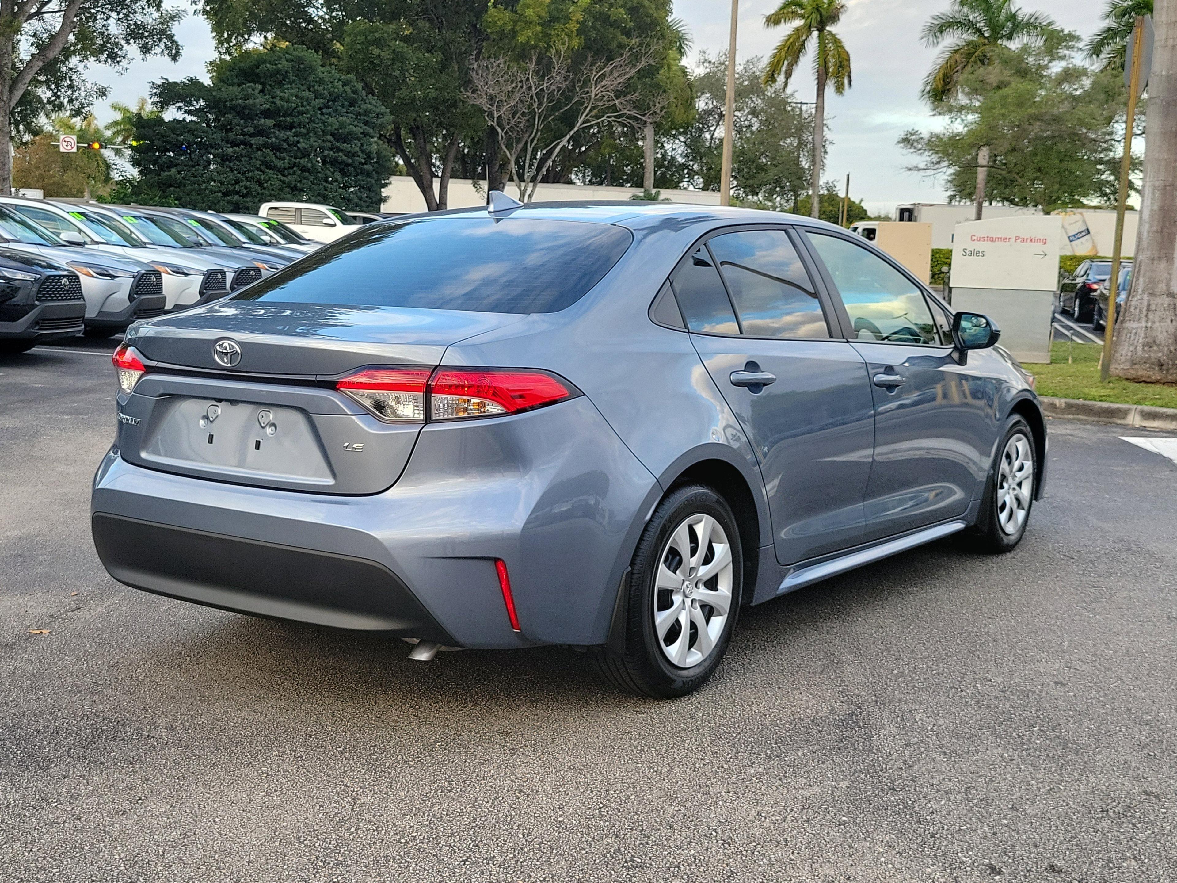 Toyota Corolla Le Fwd - Thumbnail 5