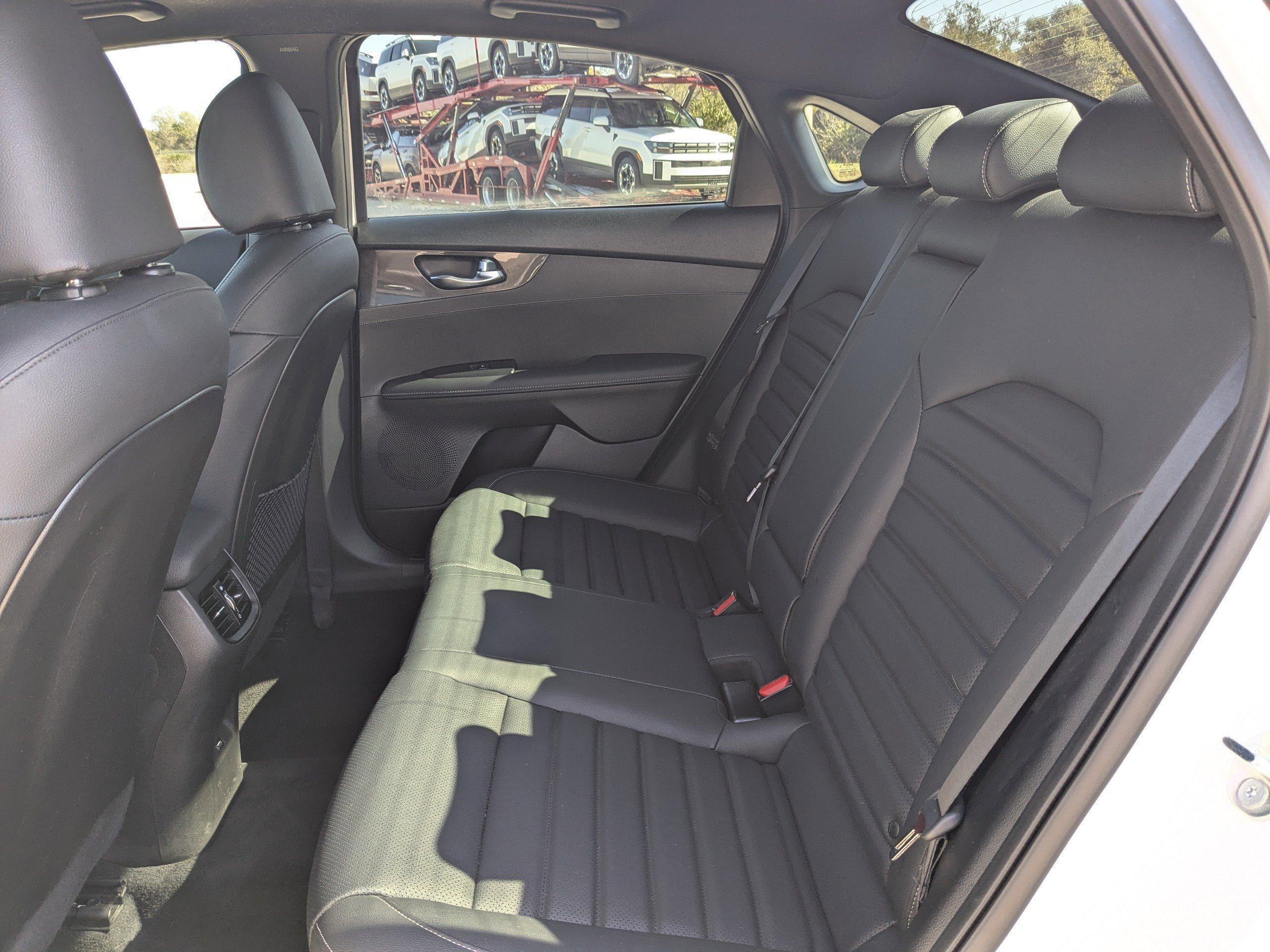 Kia Forte Gt-Line - Thumbnail 16