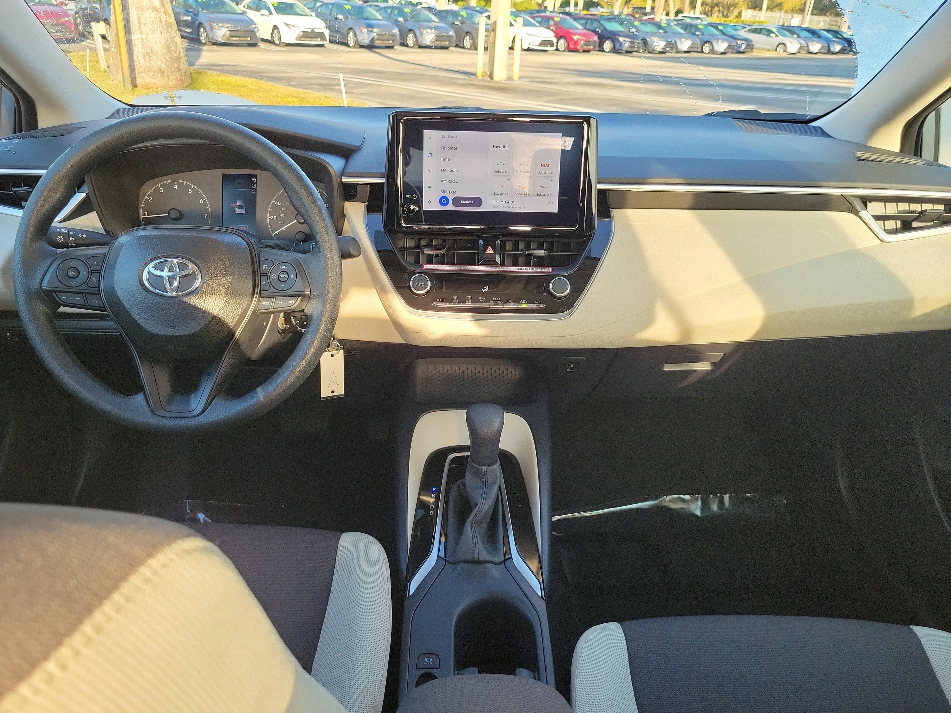 Toyota Corolla Le Fwd - Thumbnail 12