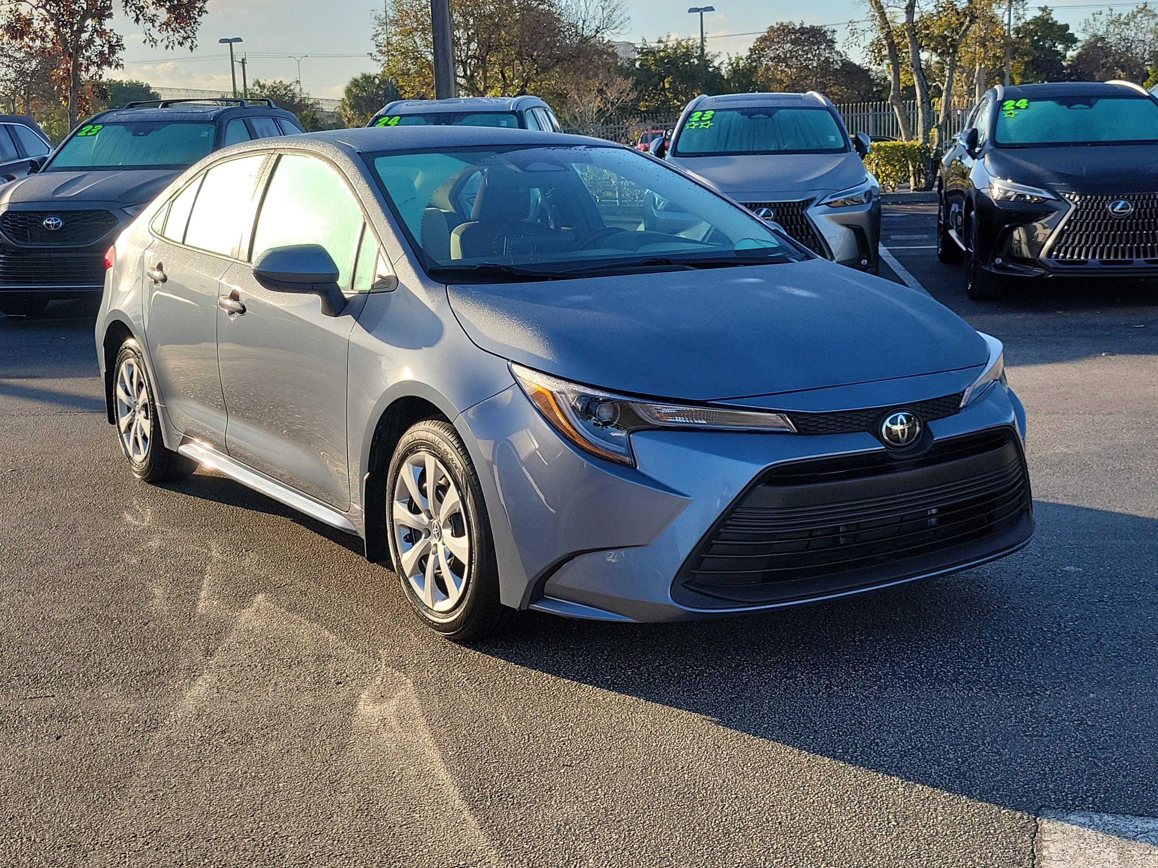 Toyota Corolla Le Fwd - Thumbnail 5