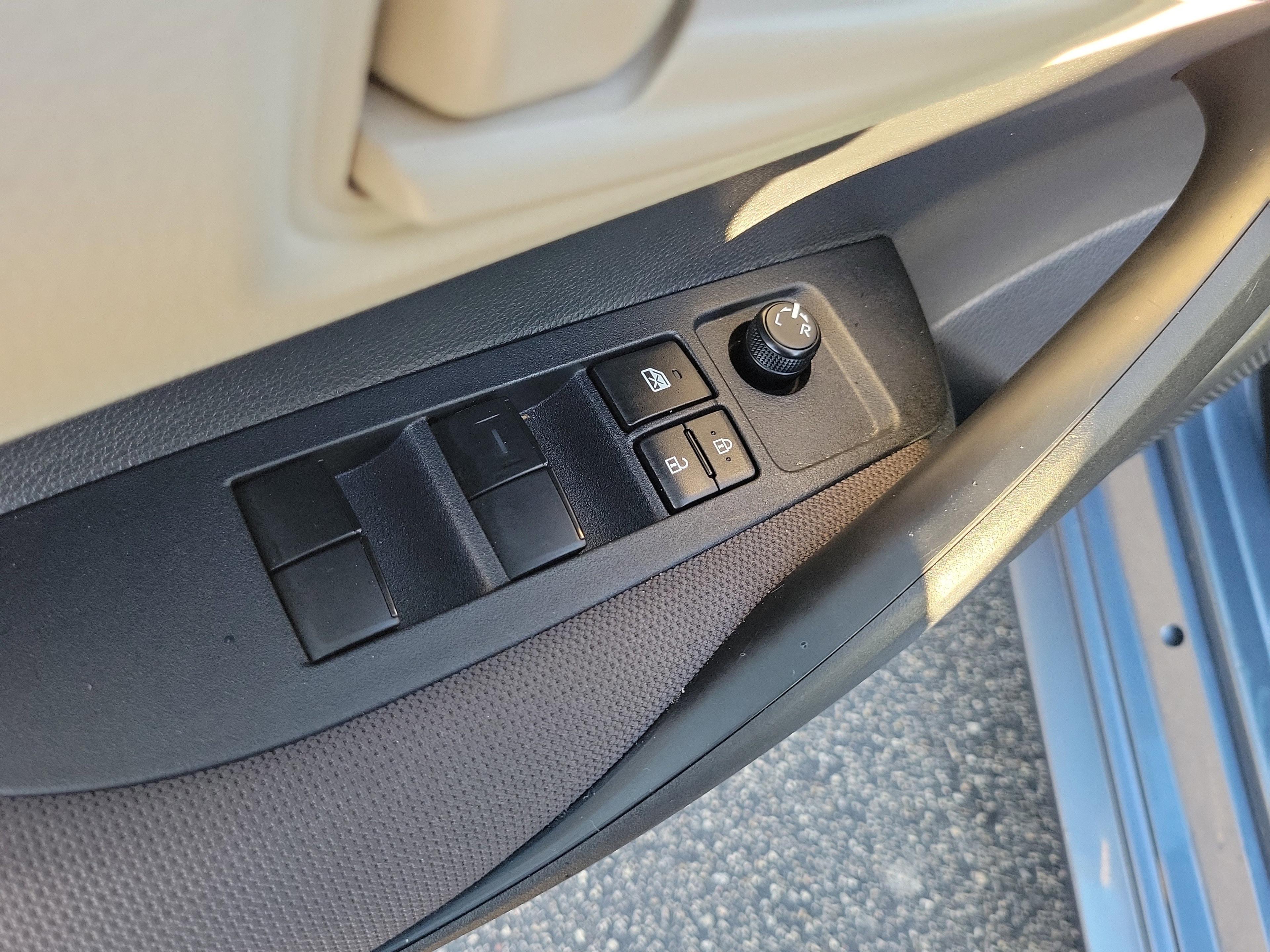 Toyota Corolla Le Fwd - Thumbnail 15