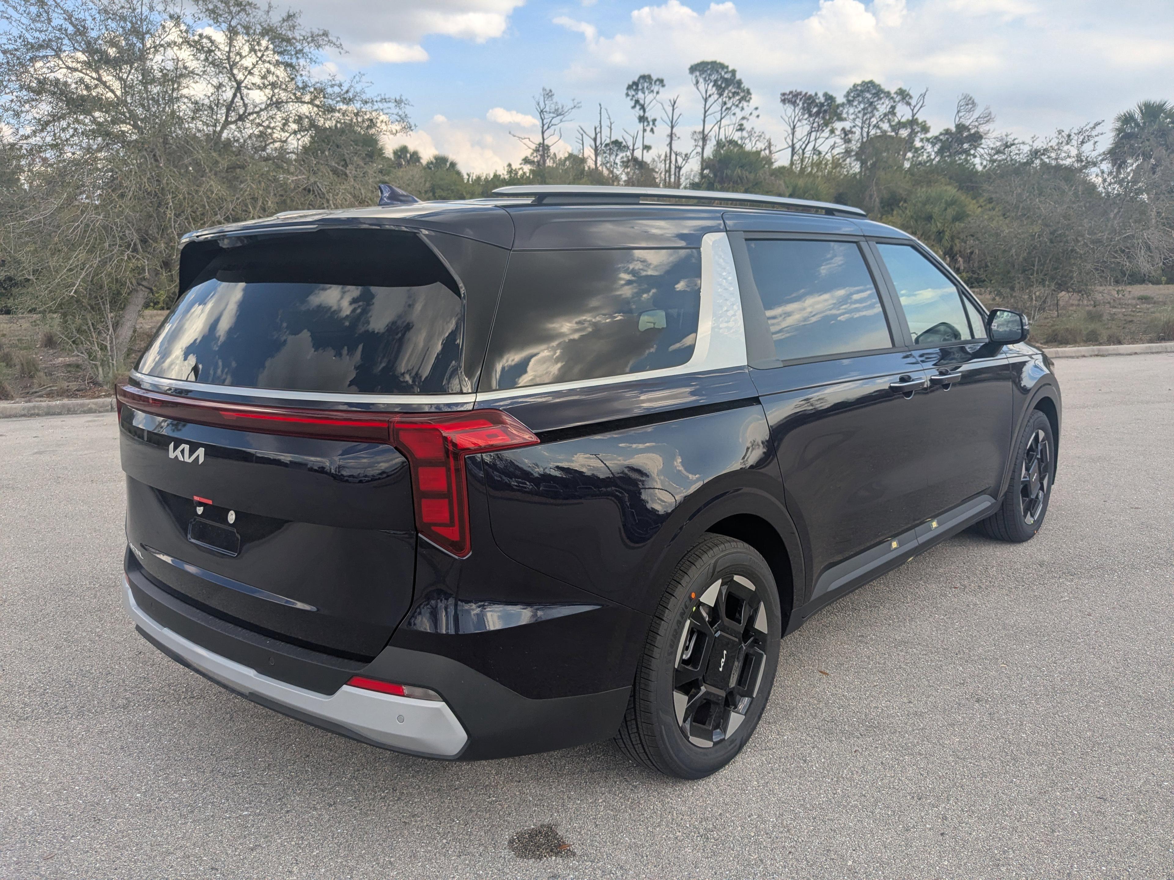 Kia Carnival Mpv Ex - Thumbnail 7