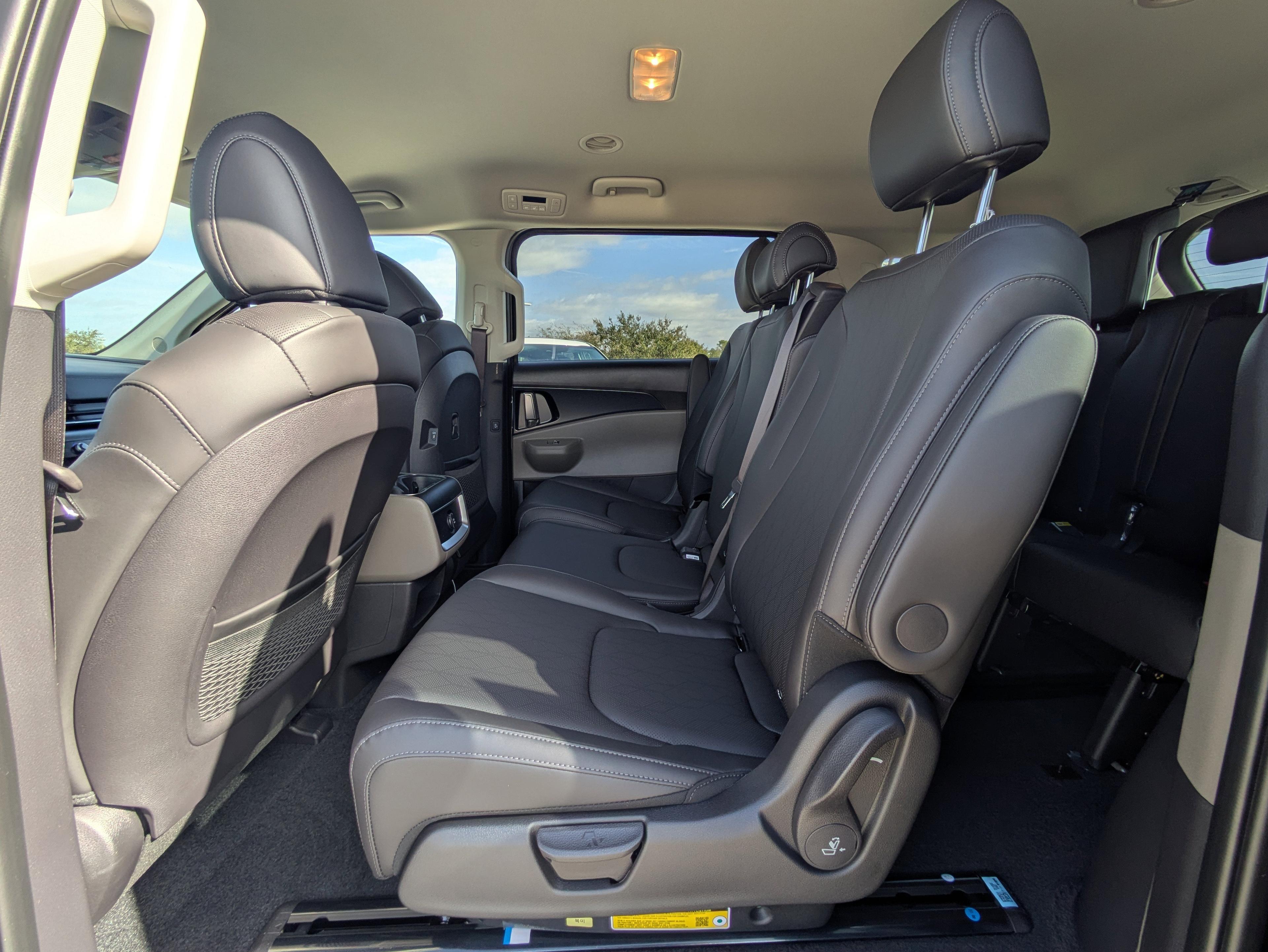 Kia Carnival Mpv Lxs - Thumbnail 18