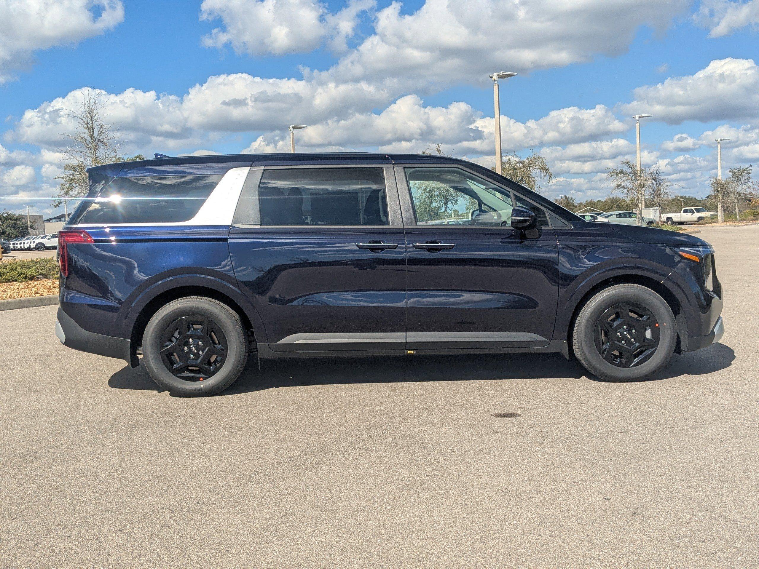 Kia Carnival Mpv Lxs - Thumbnail 5