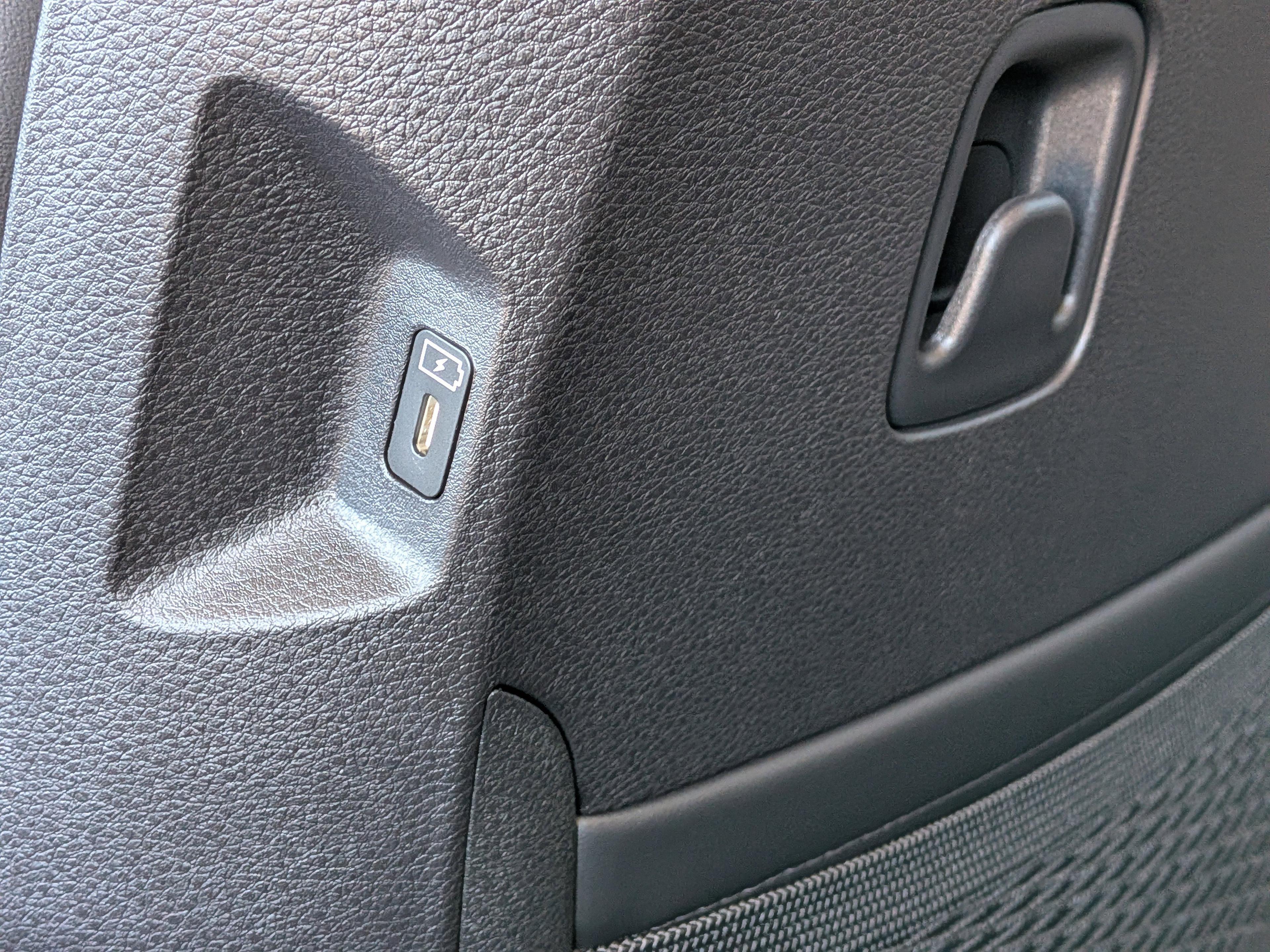 Kia Carnival Mpv Ex - Thumbnail 20