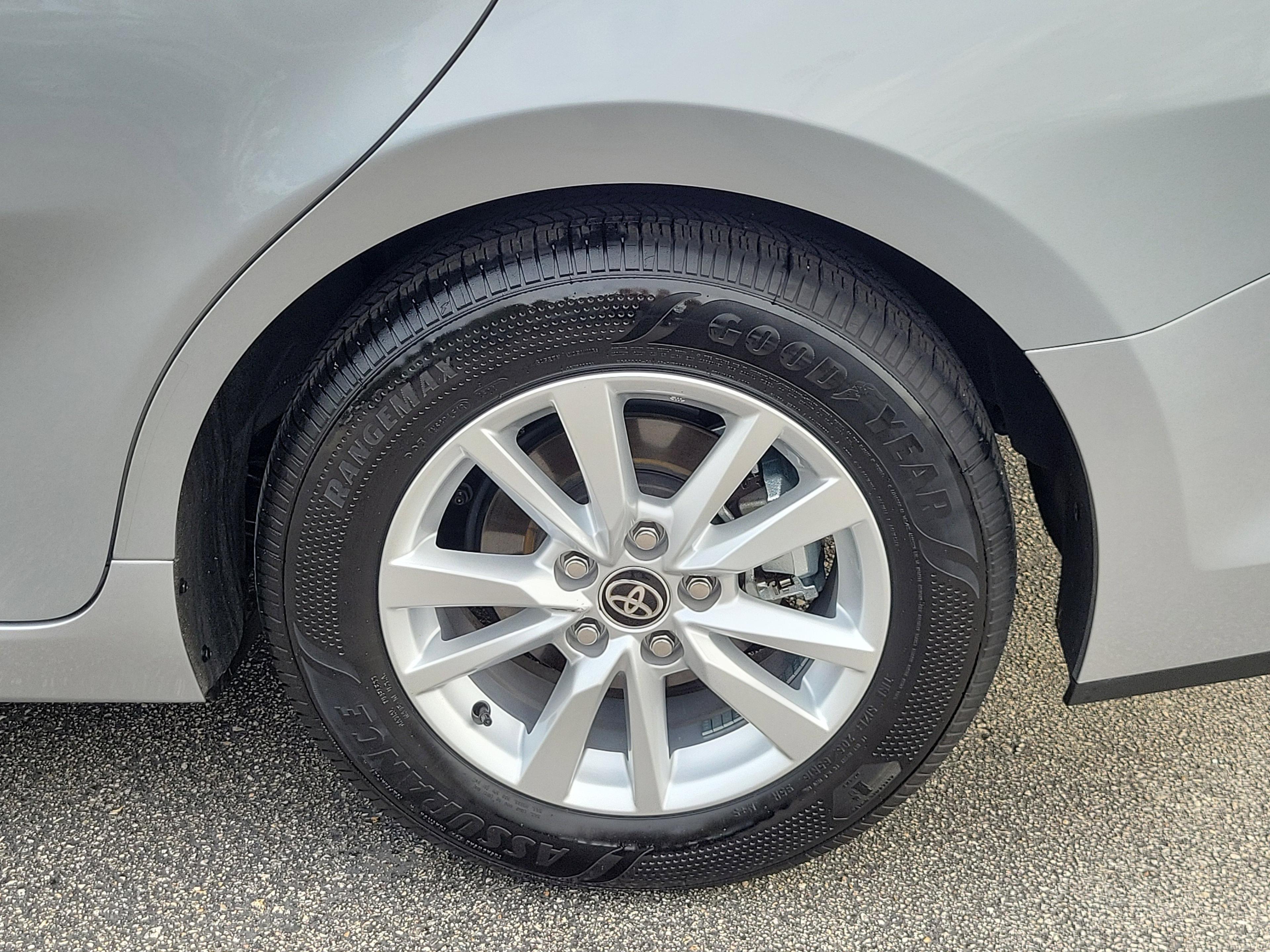 Toyota Camry Le Fwd - Thumbnail 8