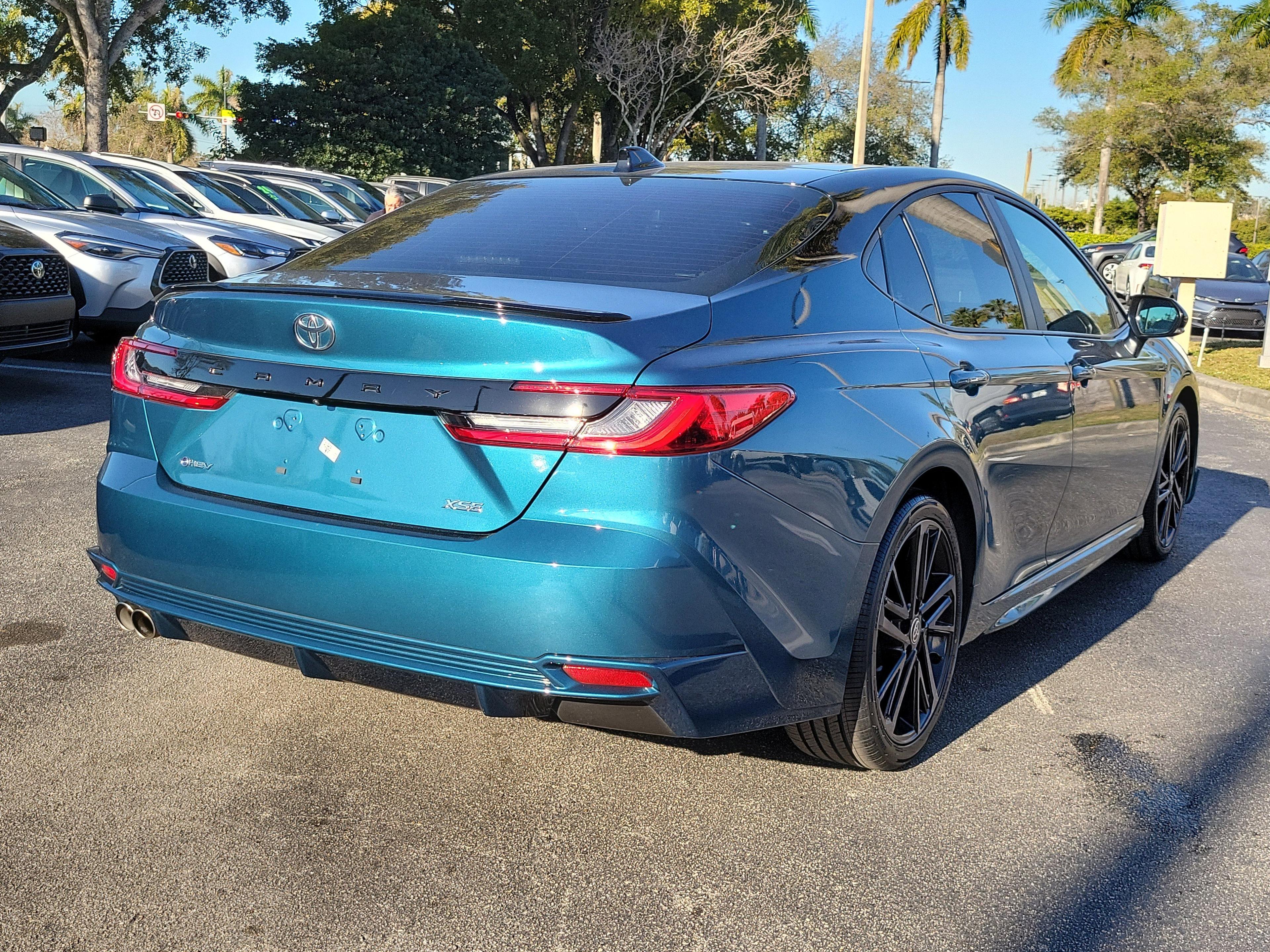 Toyota Camry Xse Fwd - Thumbnail 5