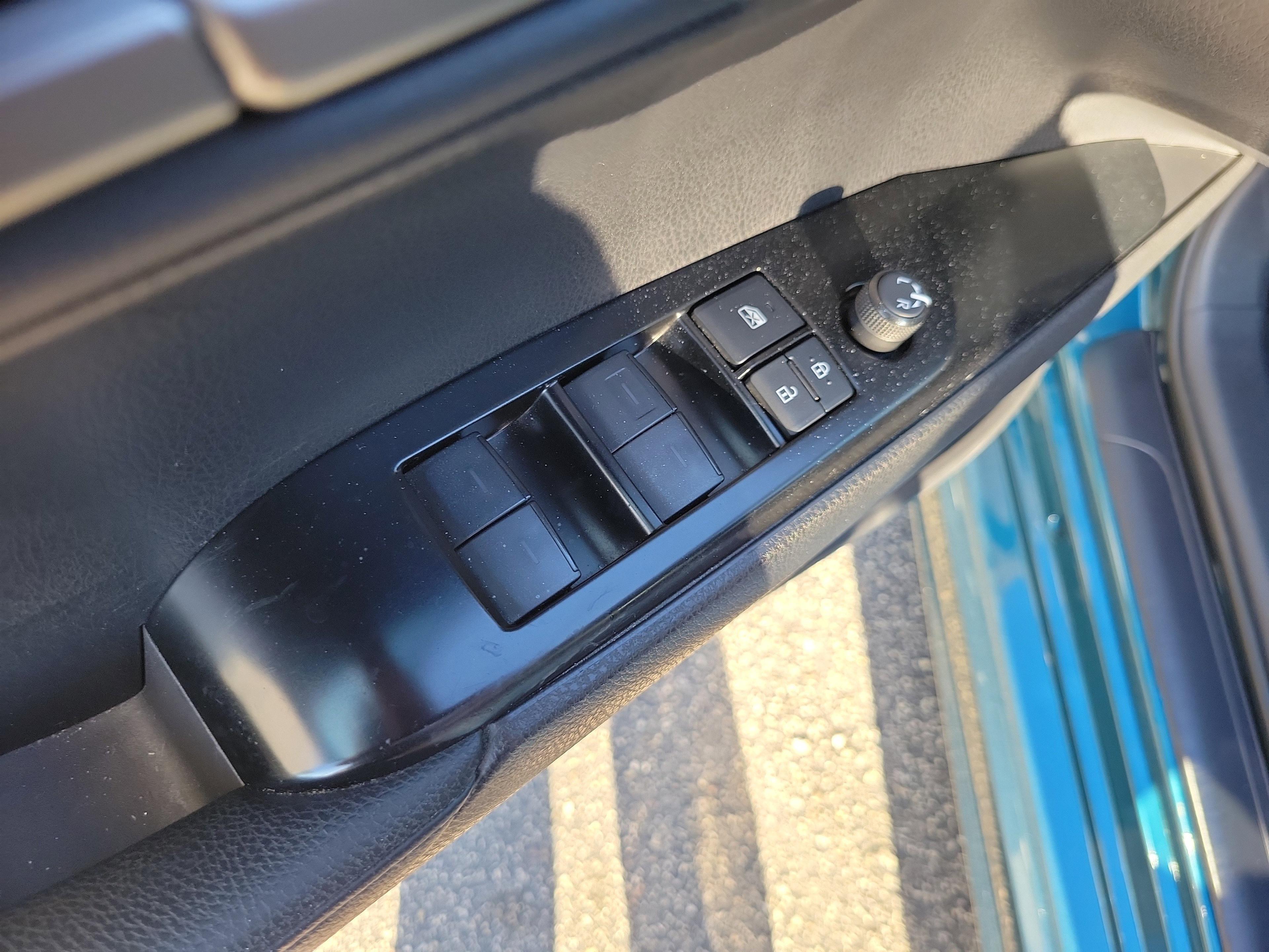 Toyota Camry Xse Fwd - Thumbnail 15