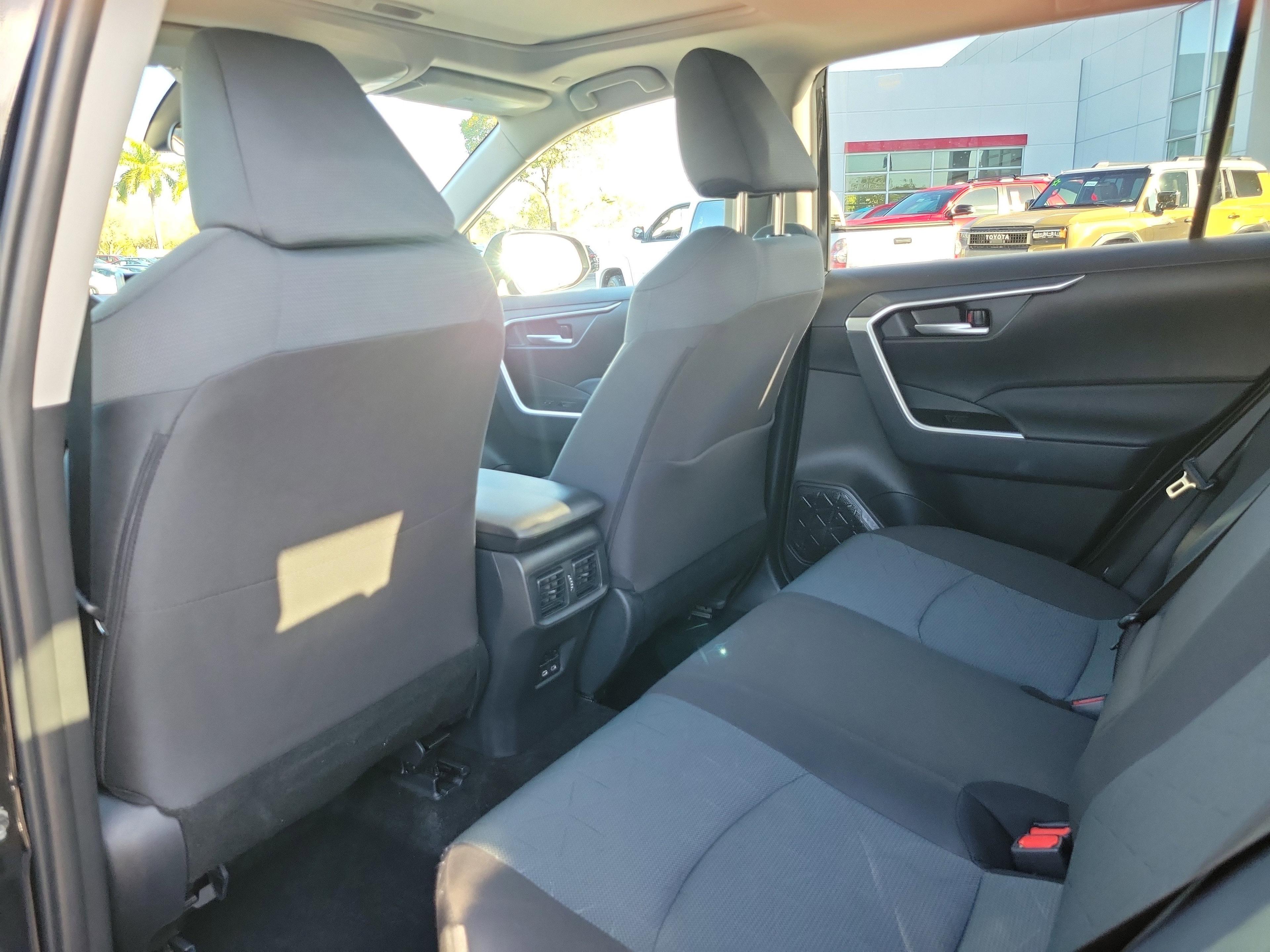 Toyota Rav4 Xle Fwd - Thumbnail 11