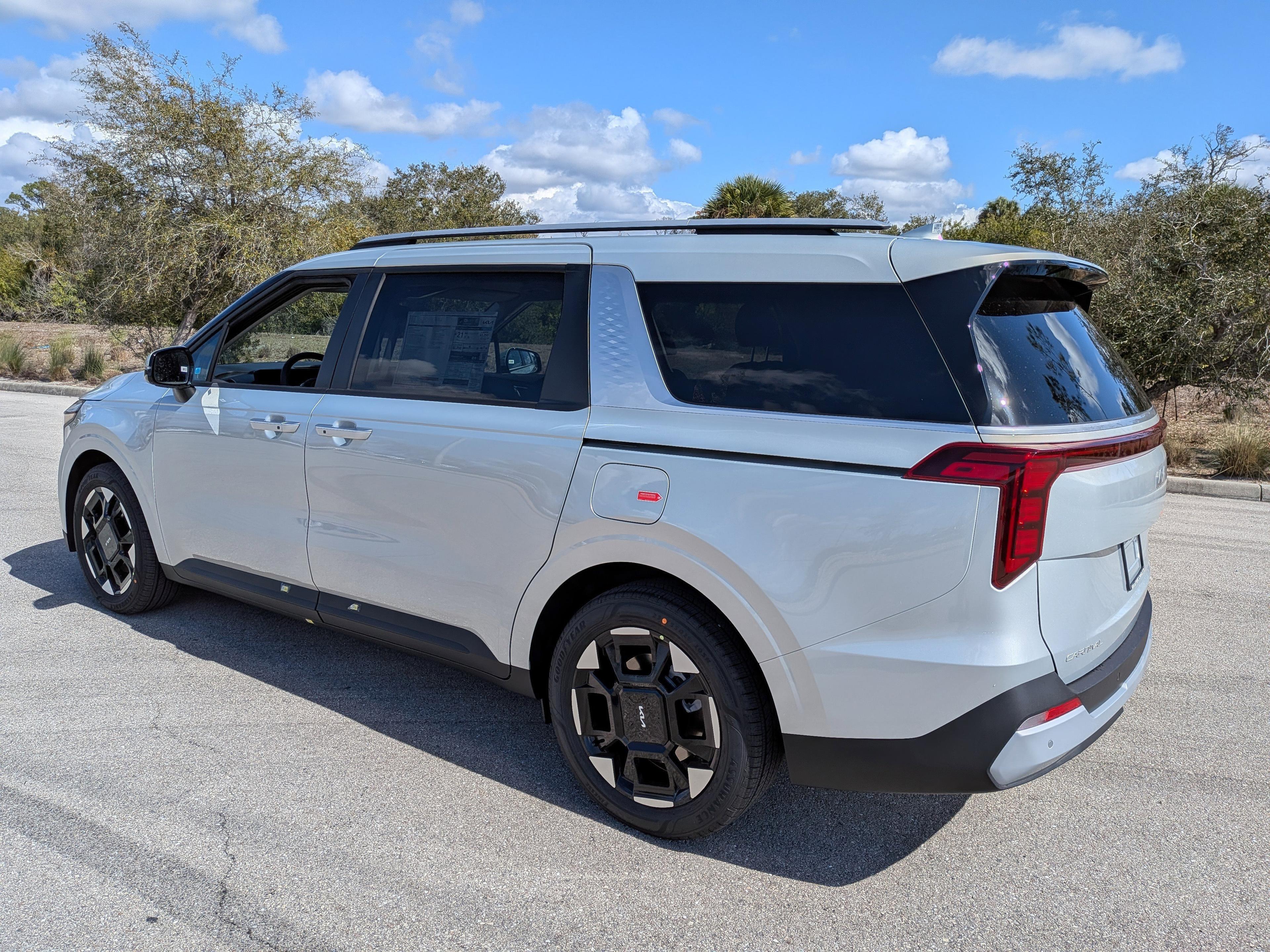 Kia Carnival Mpv Ex - Thumbnail 8