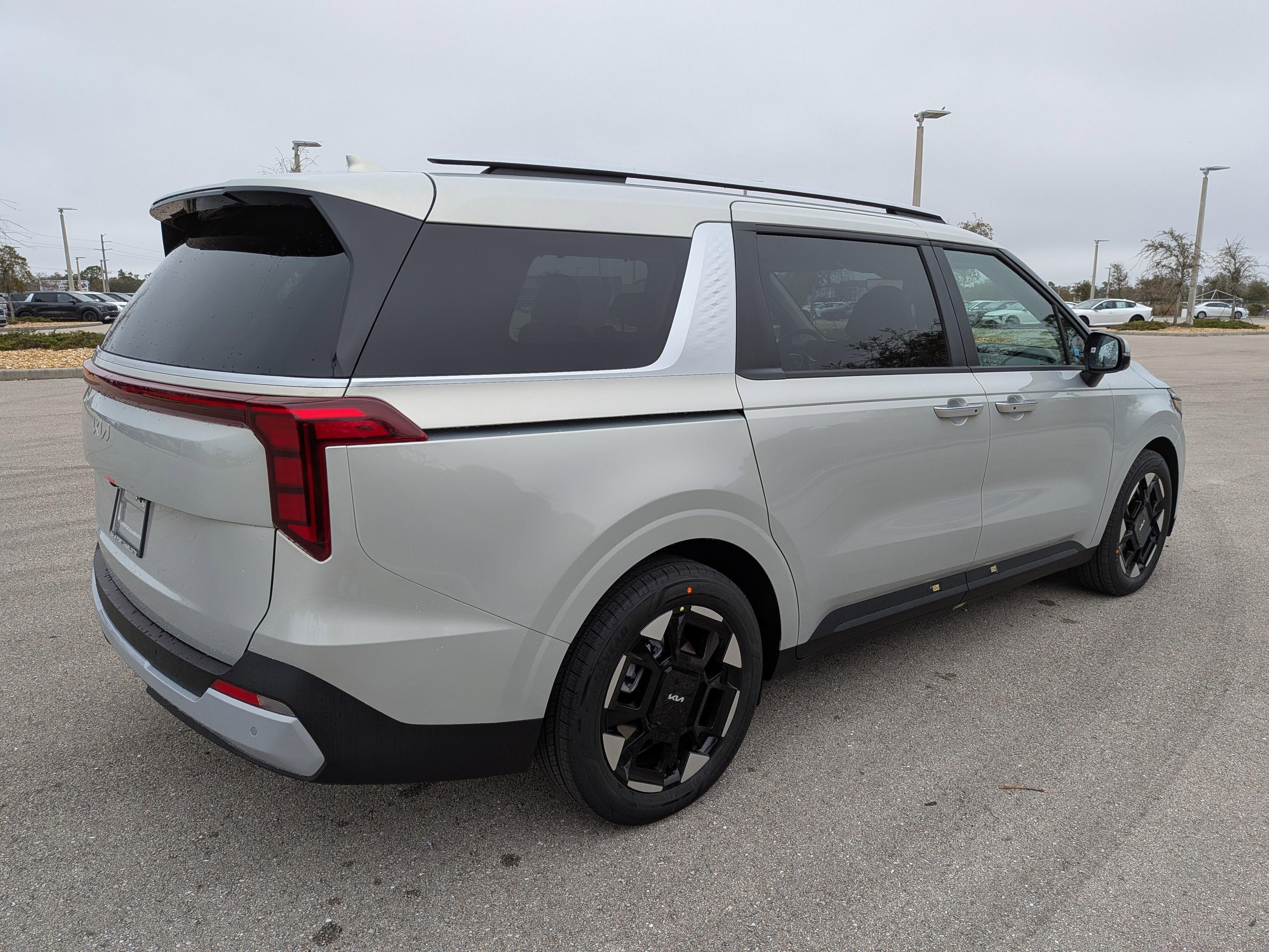 Kia Carnival Mpv Ex - Thumbnail 6