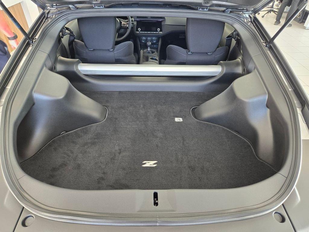 Nissan Z Sport - Thumbnail 9