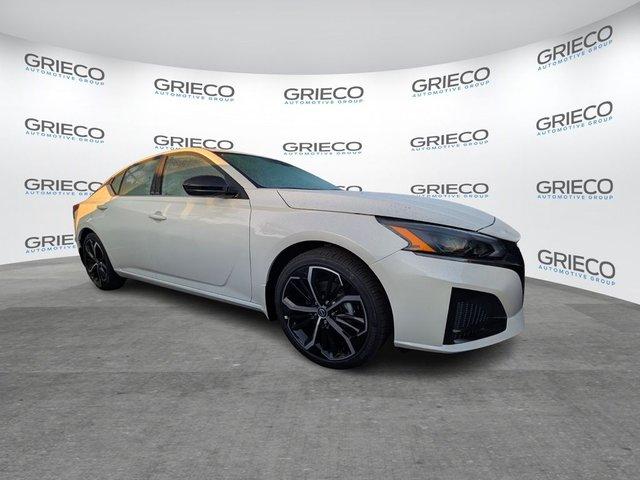 Nissan Altima Sr - View 1