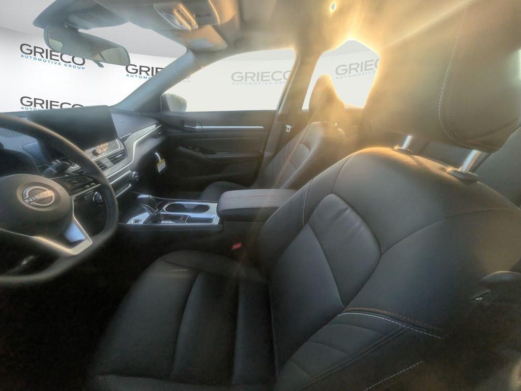 Nissan Altima Sr - Thumbnail 7