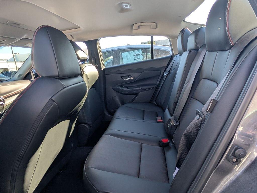 Nissan Sentra Sr - Thumbnail 13