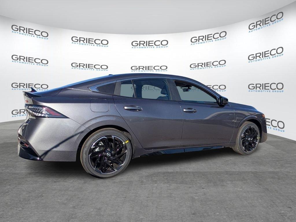 Nissan Sentra Sr - Thumbnail 8