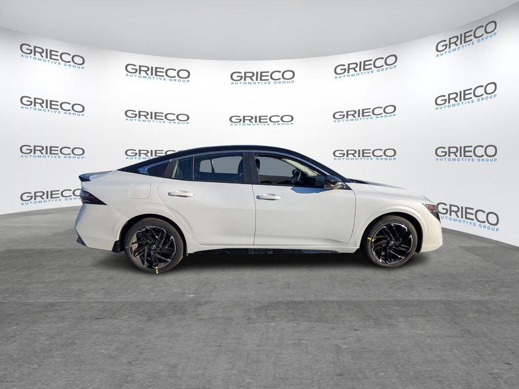 Nissan Sentra Sr - Thumbnail 8