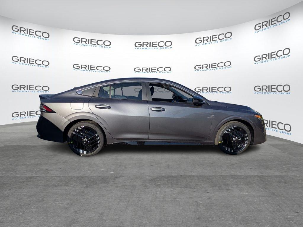 Nissan Sentra Sr - Thumbnail 9