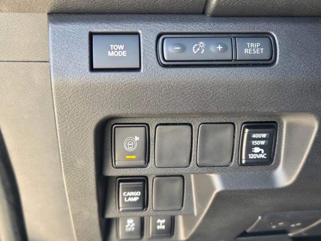 Nissan Frontier Crew Cab Pro-4X® - Thumbnail 20