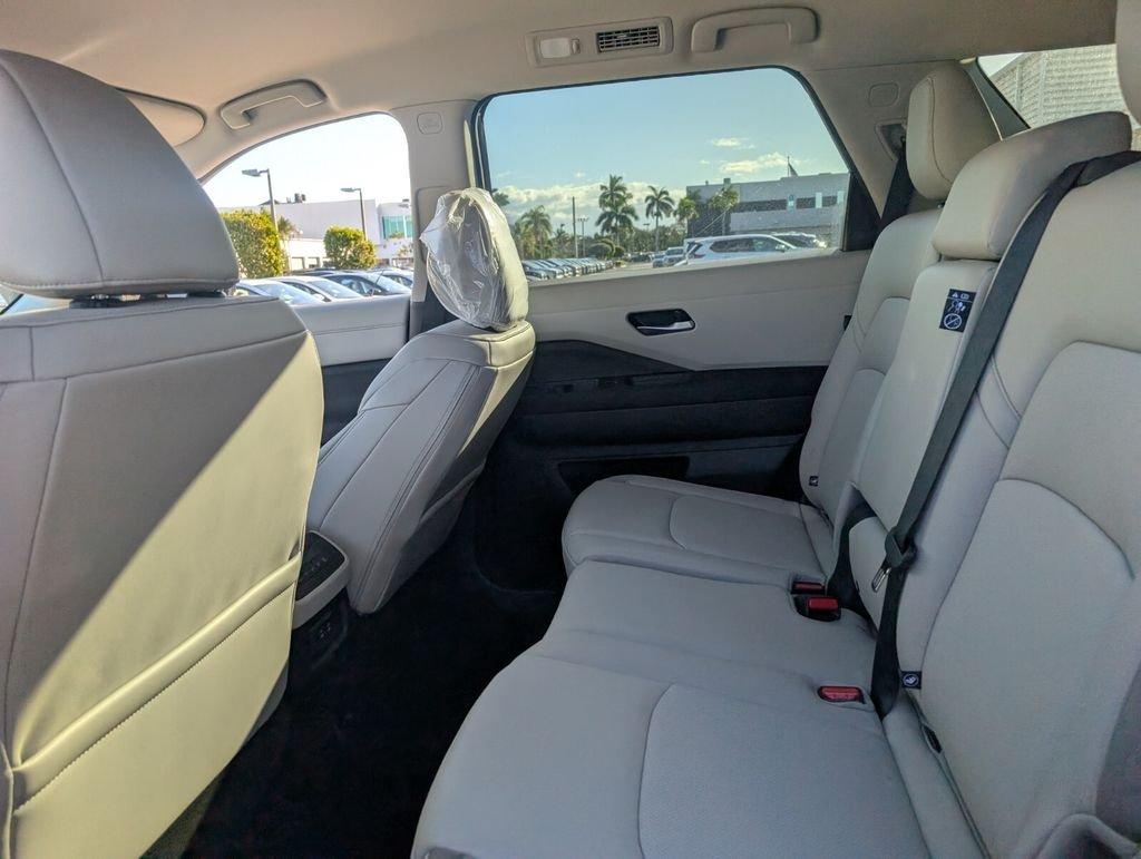 Nissan Pathfinder Sl - Thumbnail 13