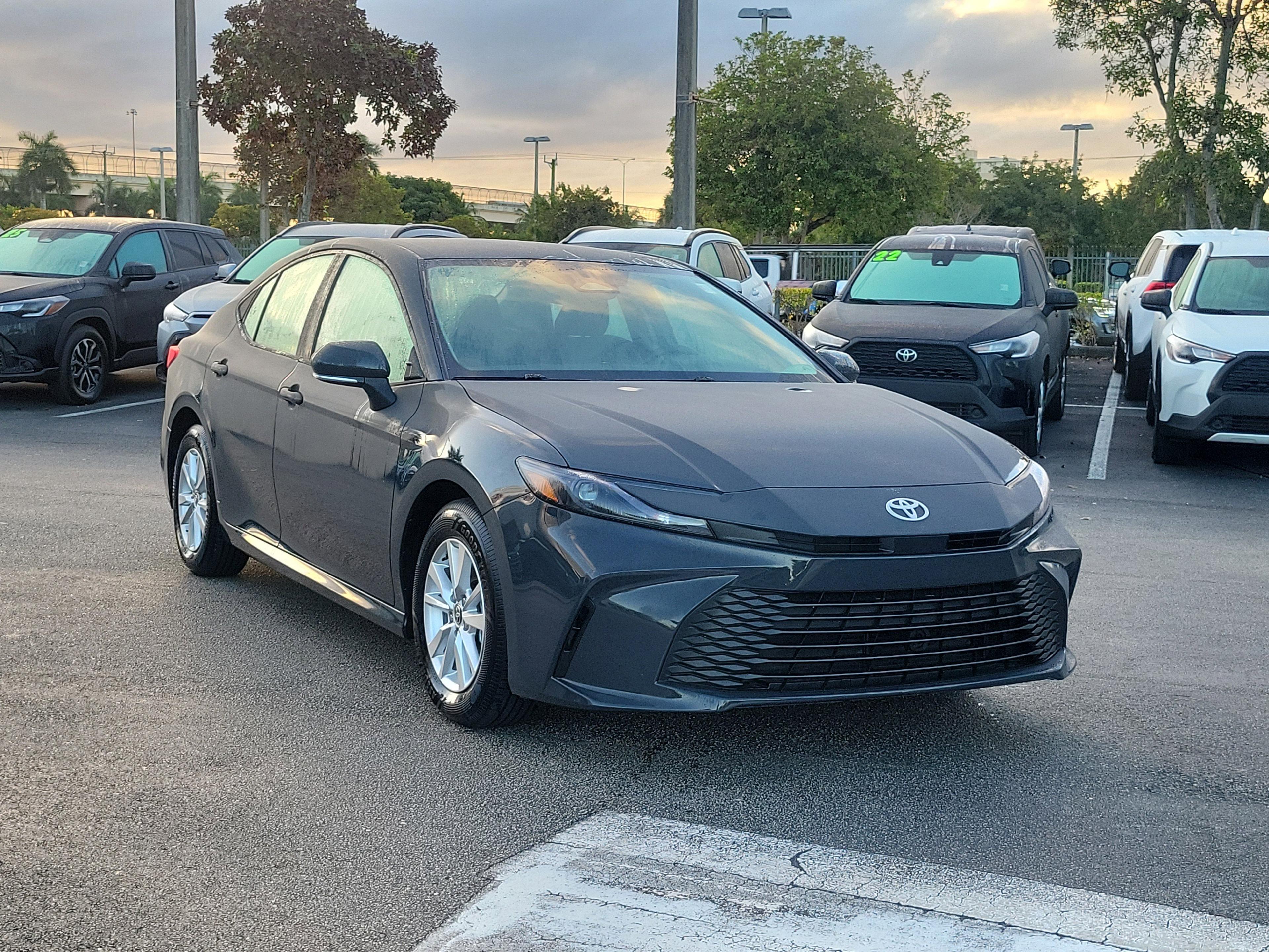 Toyota Camry Le Fwd - Thumbnail 4