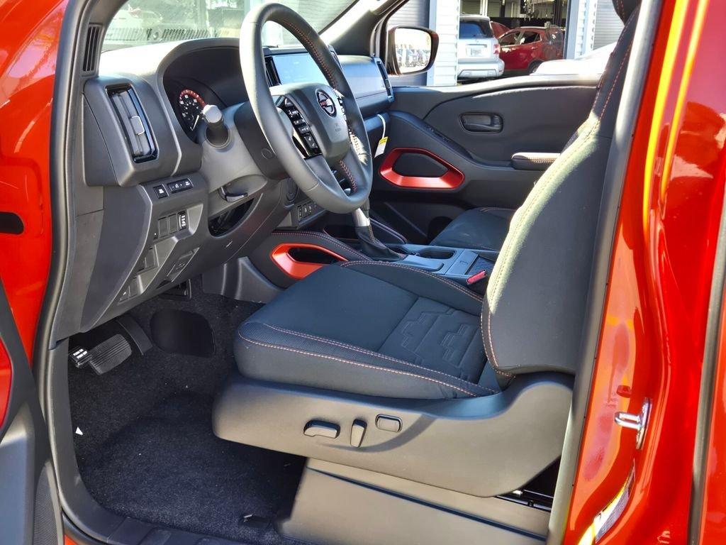 Nissan Frontier Crew Cab Pro-X® - Thumbnail 12