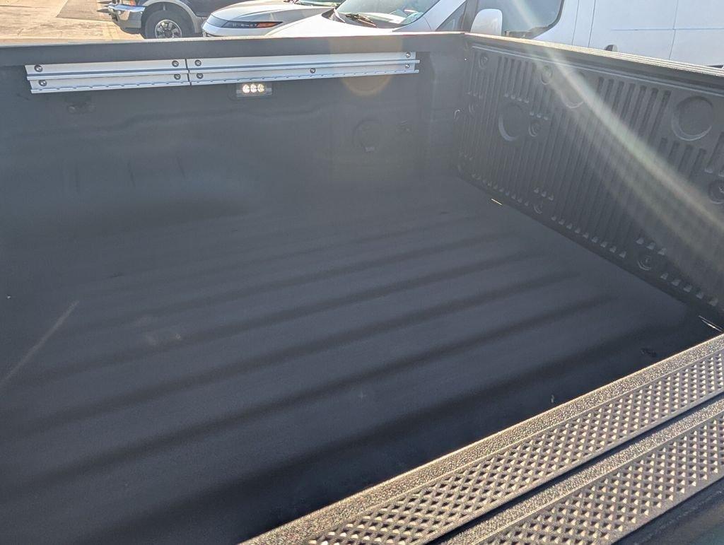 Nissan Frontier Crew Cab Pro-X® - Thumbnail 15