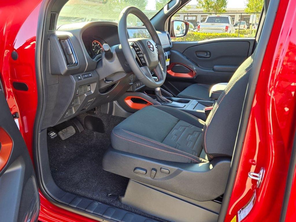 Nissan Frontier Crew Cab Pro-X® - Thumbnail 11