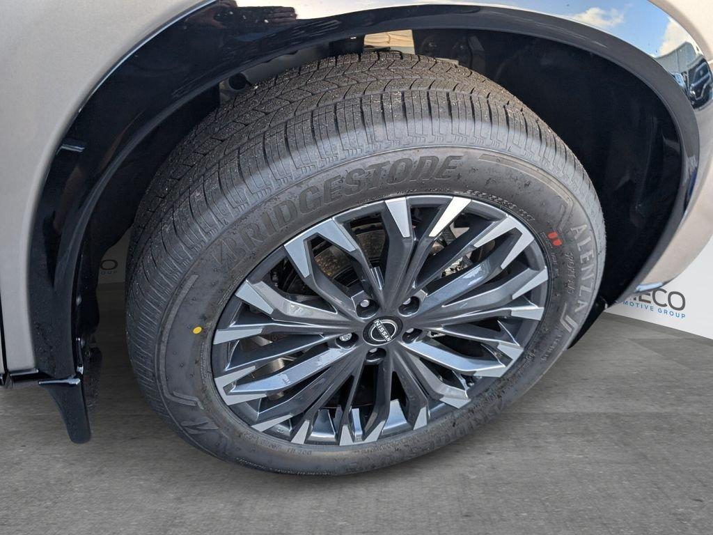 Nissan Rogue Platinum - Thumbnail 9