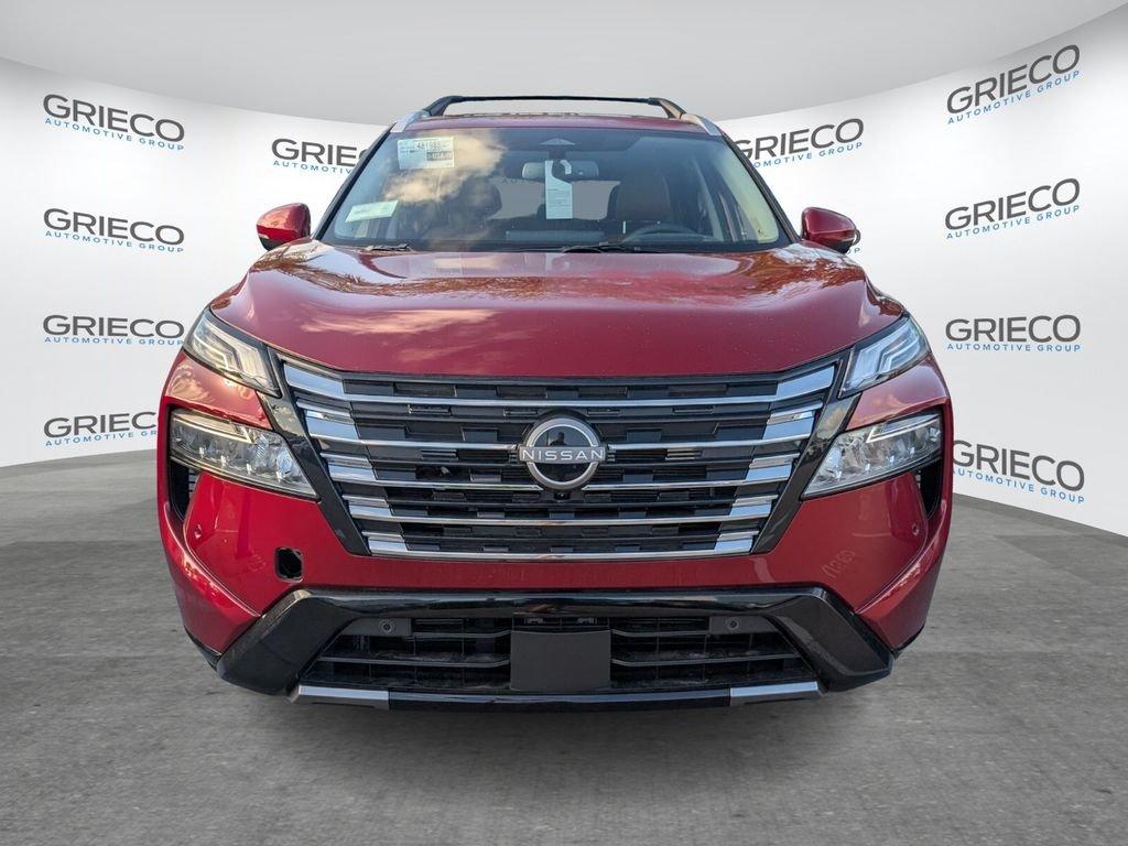 Nissan Rogue Platinum - Thumbnail 3