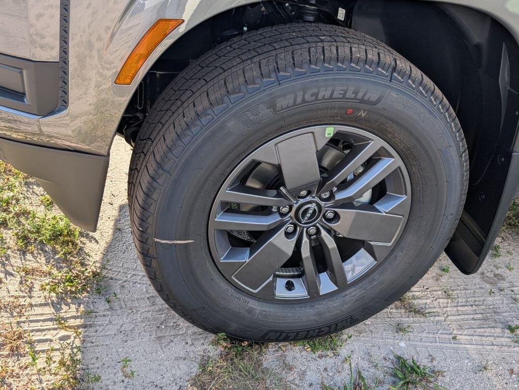 Nissan Frontier Crew Cab Sv - Thumbnail 6