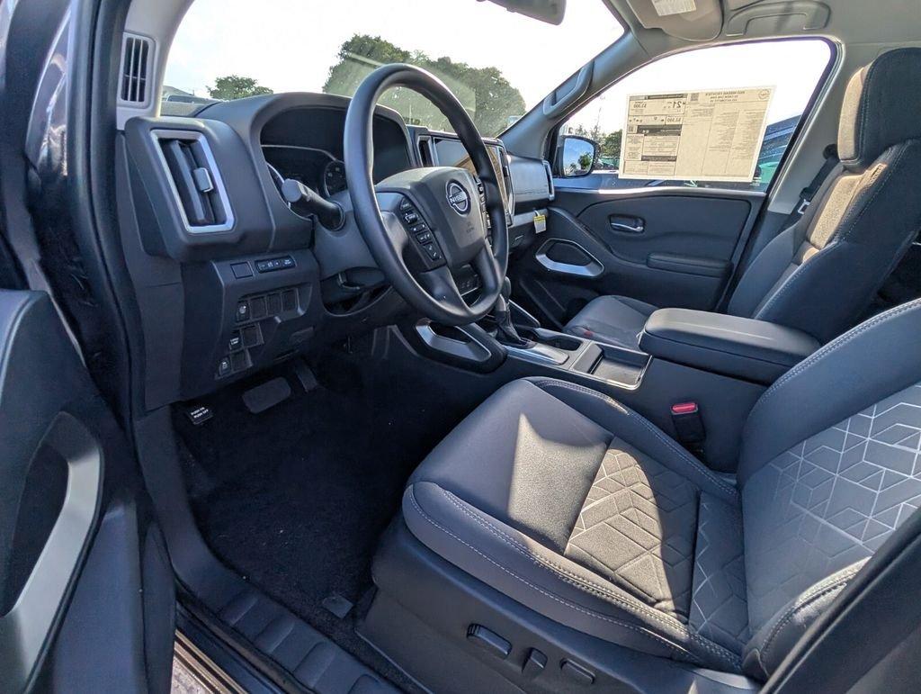 Nissan Frontier Crew Cab Sv - Thumbnail 8