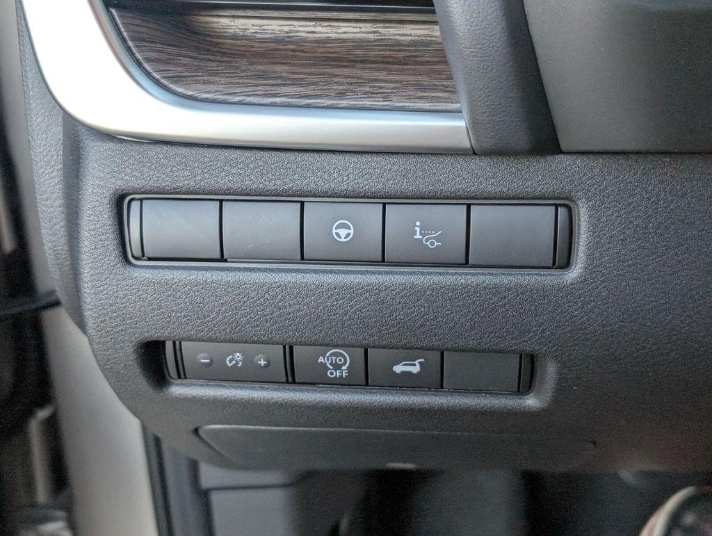 Nissan Rogue Platinum - Thumbnail 20