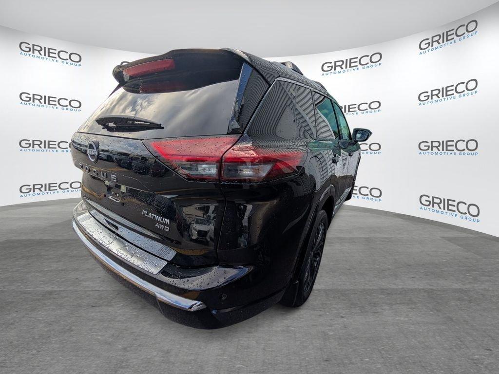 Nissan Rogue Platinum - Thumbnail 7