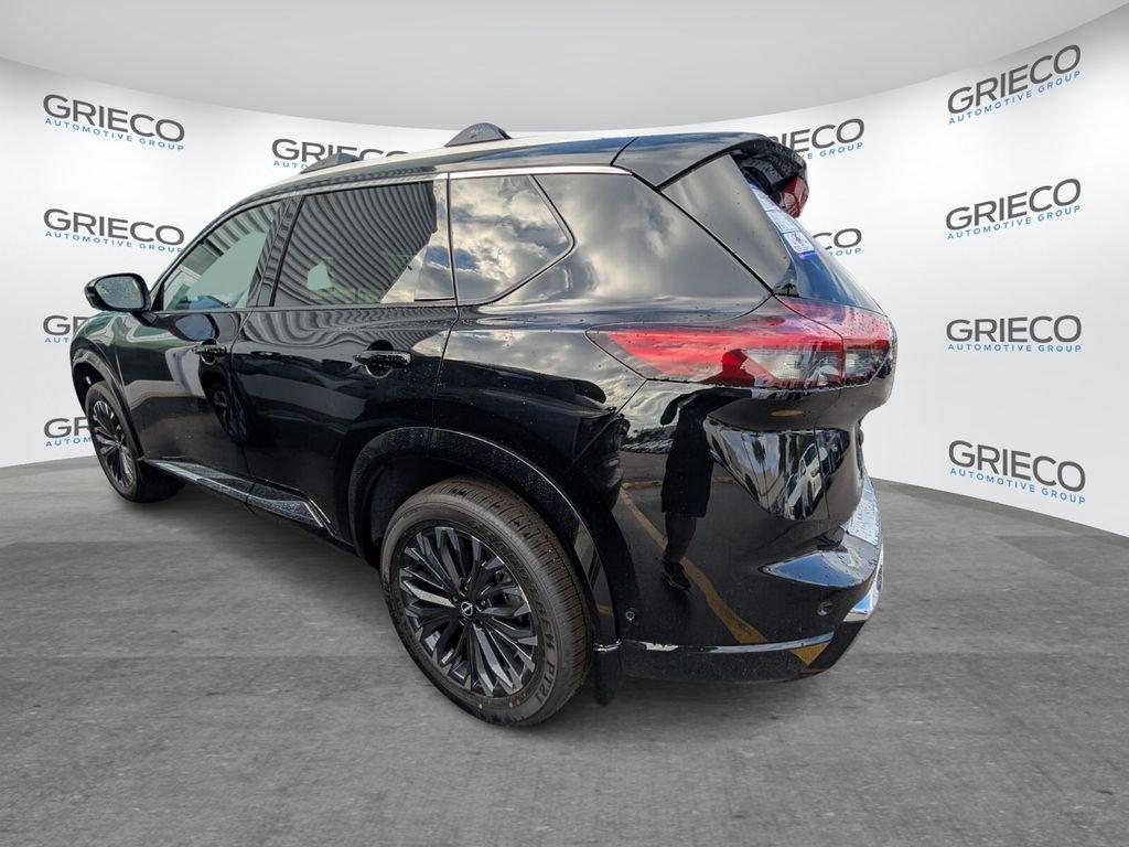 Nissan Rogue Platinum - Thumbnail 5