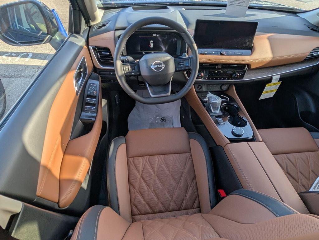 Nissan Rogue Platinum - Thumbnail 12