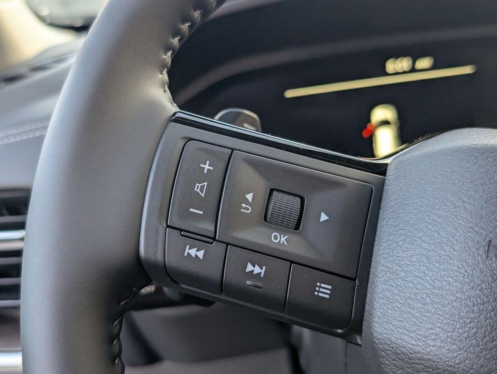 Nissan Rogue Platinum - Thumbnail 15