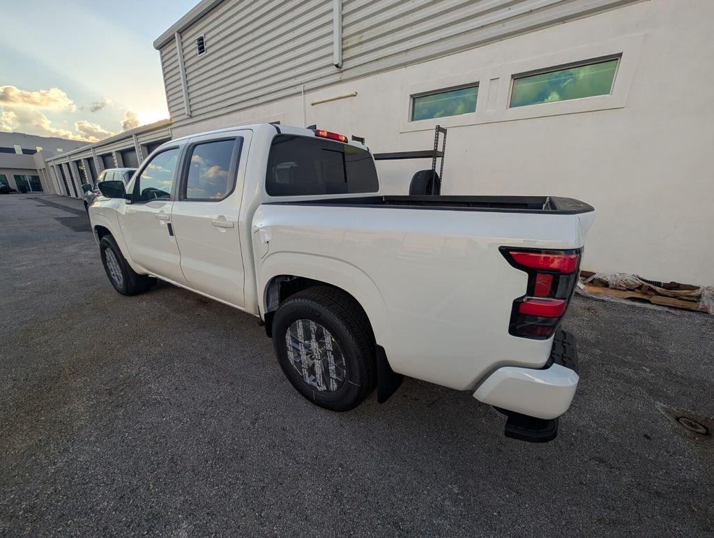 Nissan Frontier Crew Cab Sv - Thumbnail 10