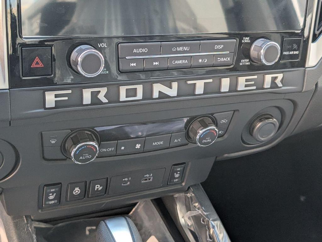 Nissan Frontier Crew Cab Sv - Thumbnail 8