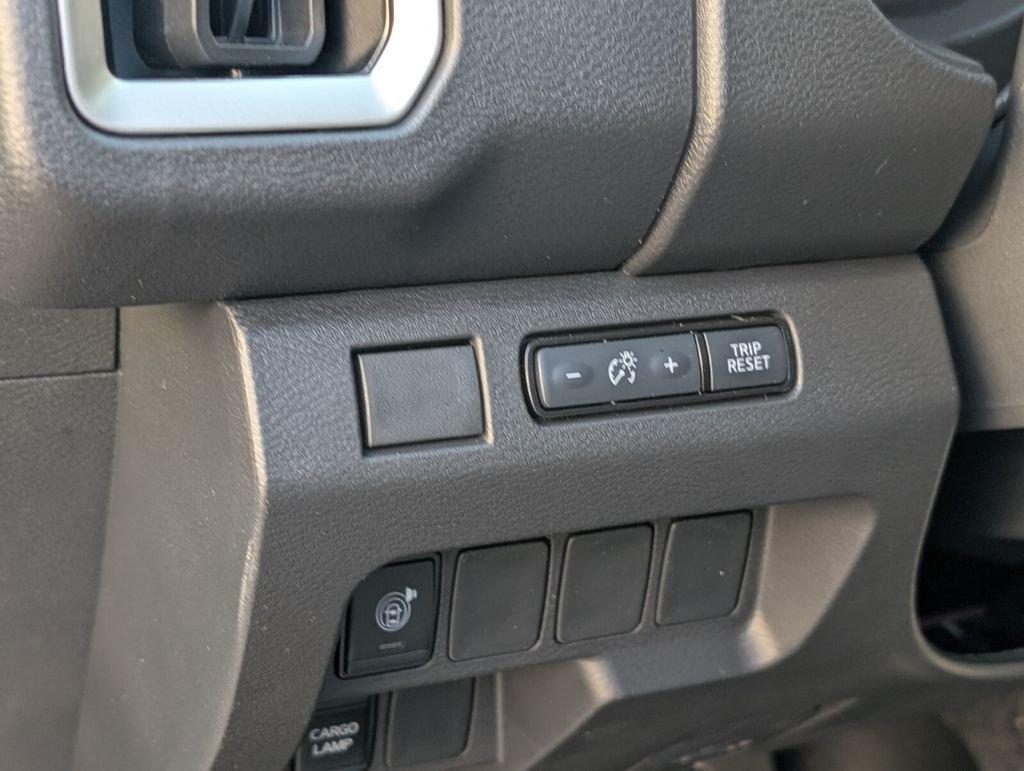 Nissan Frontier Crew Cab Sv - Thumbnail 6