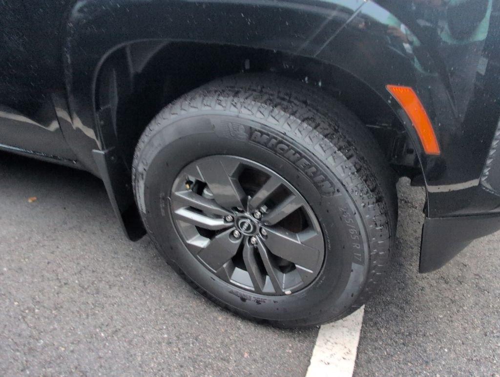 Nissan Frontier Crew Cab Sv - Thumbnail 4