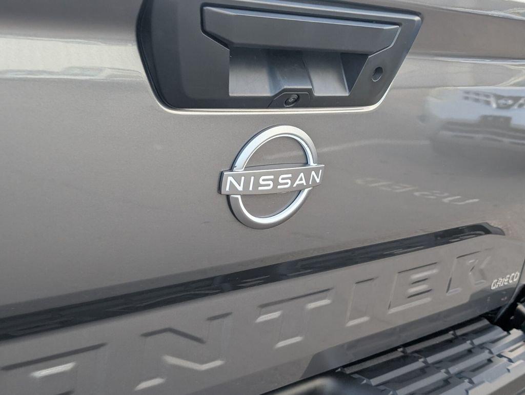 Nissan Frontier S - Thumbnail 15