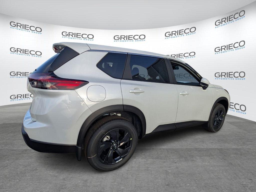 Nissan Rogue Sv - Thumbnail 8