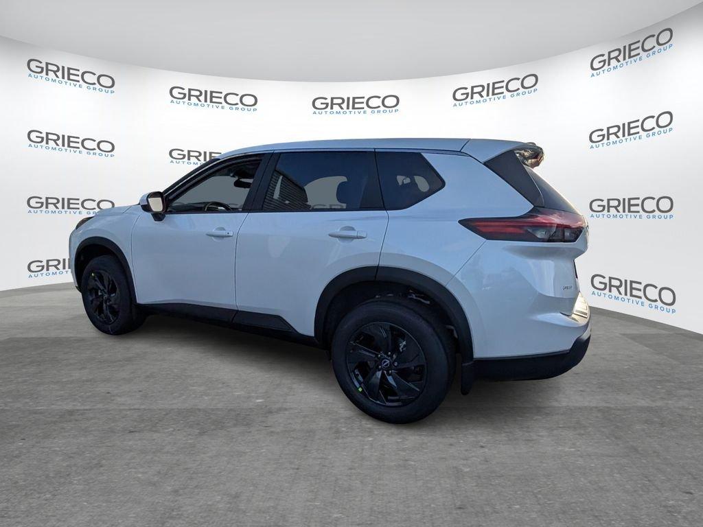 Nissan Rogue Sv - Thumbnail 6