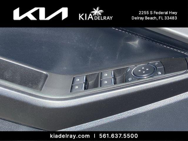 Ford Explorer Limited - Thumbnail 18