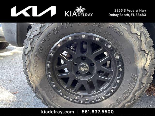 Jeep Wrangler Sport - Thumbnail 13